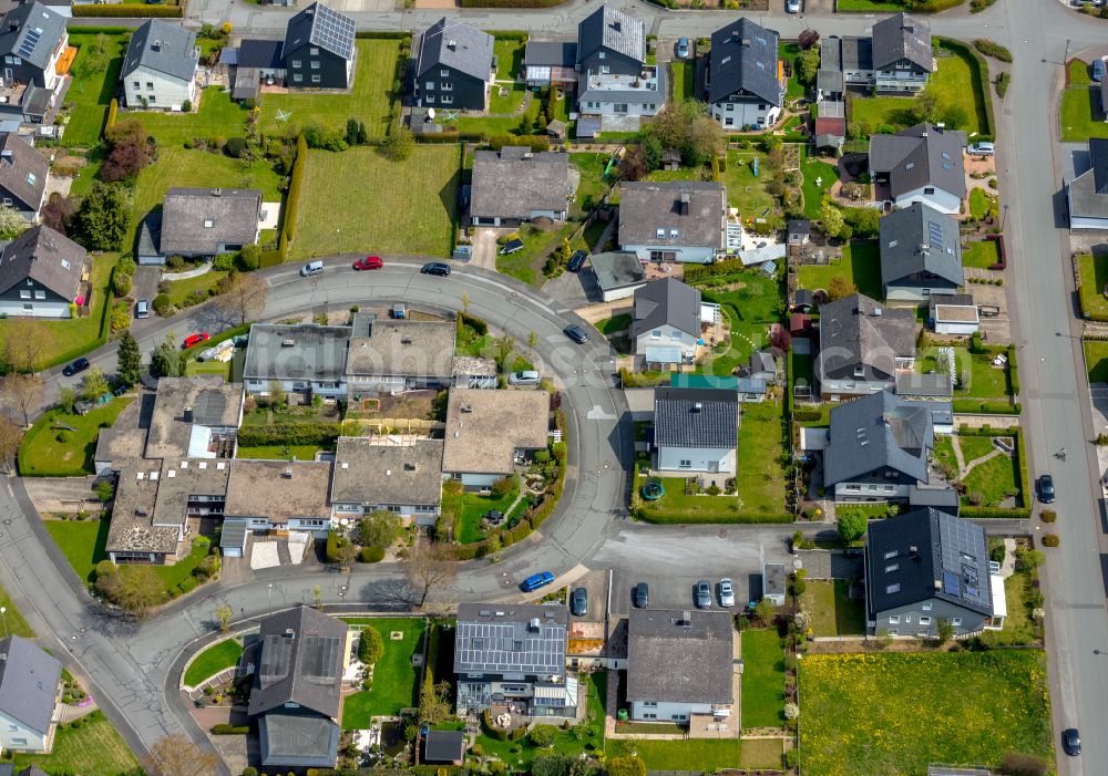 Brilon from the bird's eye view: Single-family residential area of settlement in Brilon at Sauerland in the state North Rhine-Westphalia, Germany