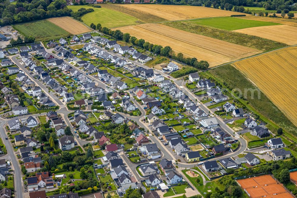 Aerial image Wickede (Ruhr) - Single-family residential area of settlement An of Chaussee on street Bonhoefferstrasse and Anne-Frank-Strasse in Wickede (Ruhr) in the state North Rhine-Westphalia, Germany