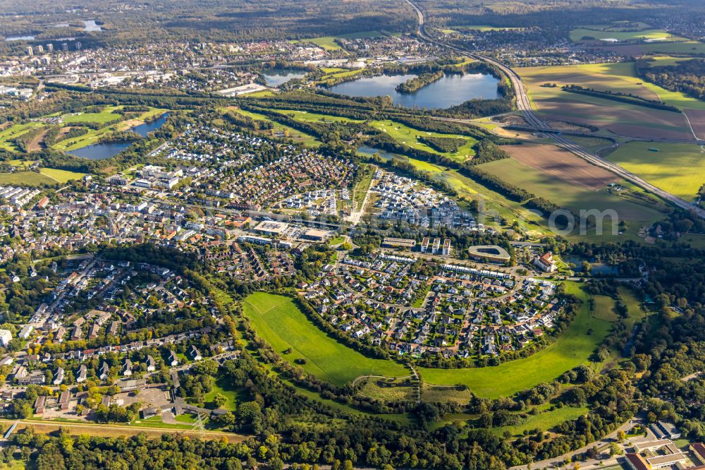 Aerial photograph Duisburg - Single-family residential area of settlement on Heinz-Troekes-Strasse in Duisburg in the state North Rhine-Westphalia