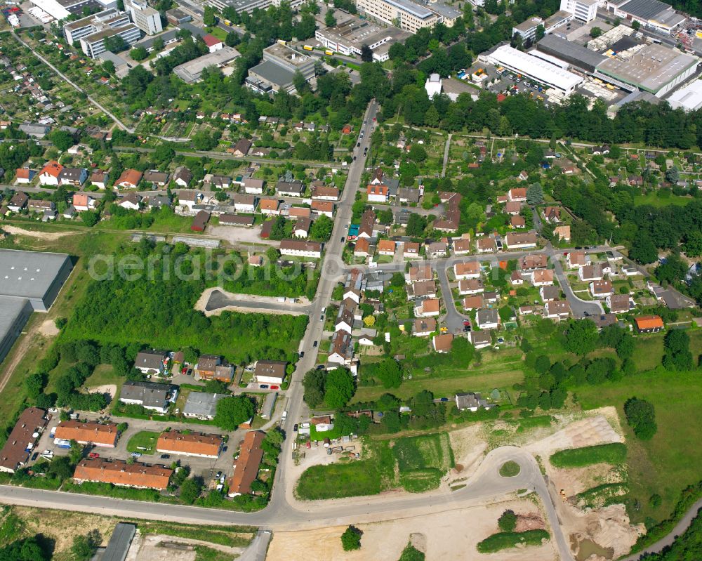 Aerial photograph Durlach - Single-family residential area of settlement in Durlach in the state Baden-Wuerttemberg, Germany