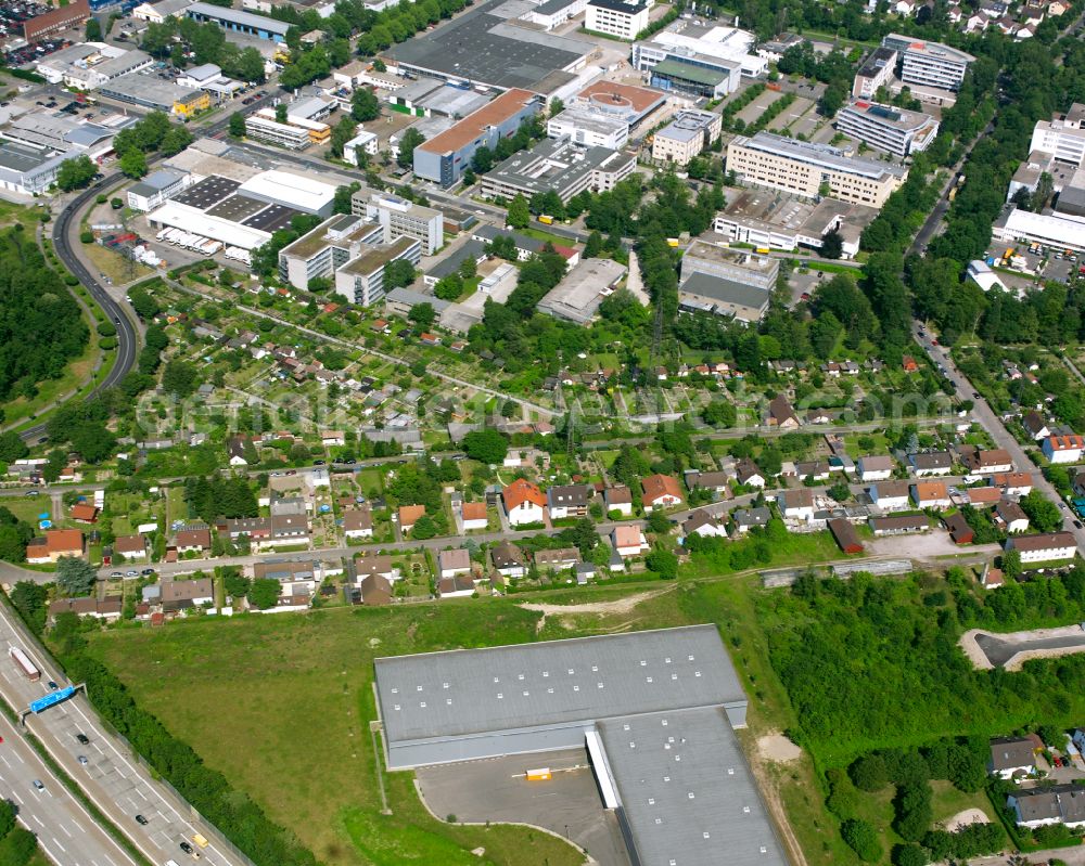 Durlach from above - Single-family residential area of settlement in Durlach in the state Baden-Wuerttemberg, Germany