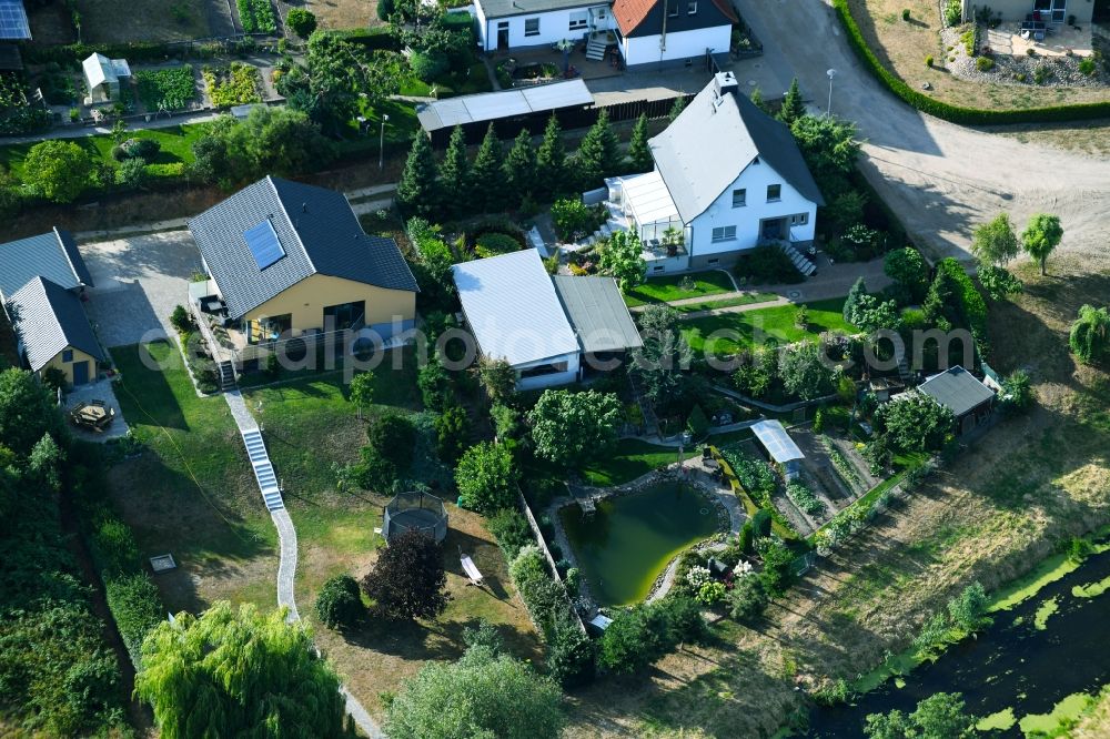 Aerial photograph Osterburg (Altmark) - Single-family residential area of settlement along the Biese in Osterburg (Altmark) in the state Saxony-Anhalt, Germany