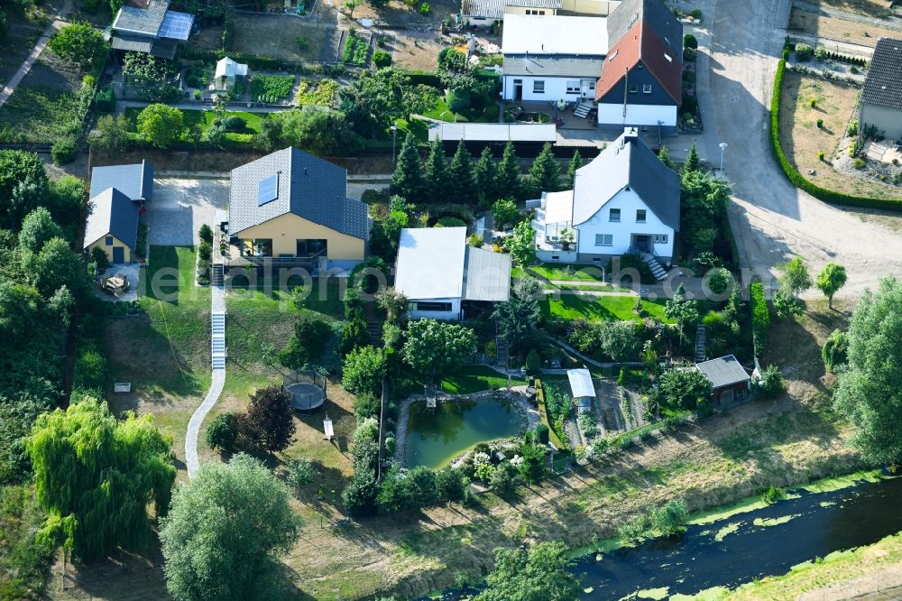 Osterburg (Altmark) from above - Single-family residential area of settlement along the Biese in Osterburg (Altmark) in the state Saxony-Anhalt, Germany