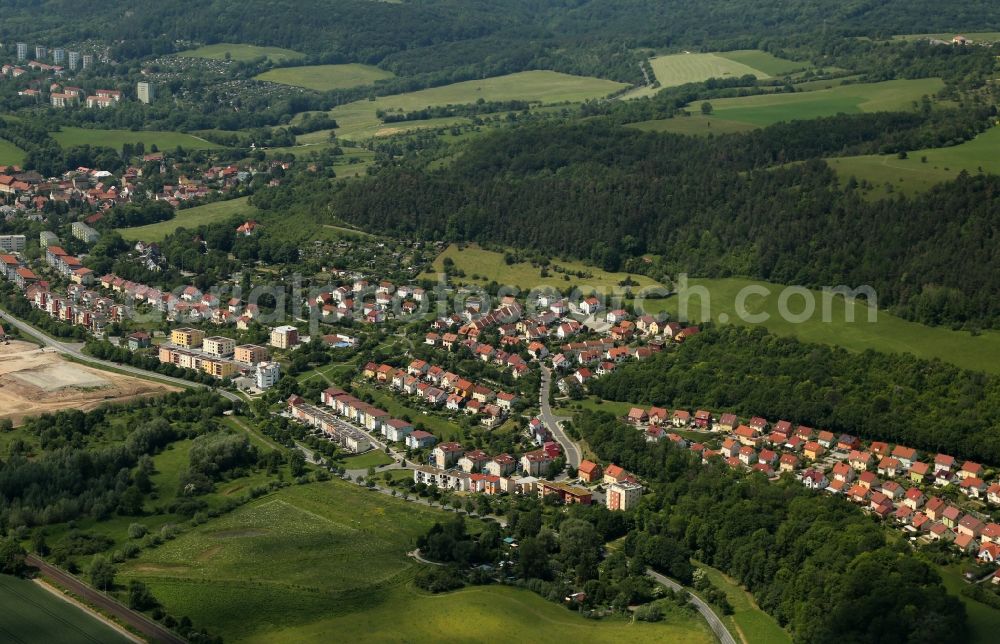 Aerial photograph Jena - Single-family residential area of settlement along the Carl-Orff-Strasse in the district Zwaetzen in Jena in the state Thuringia, Germany