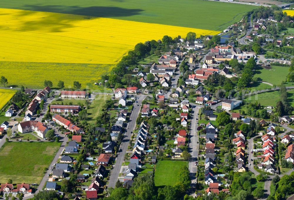 Althen-Kleinpösna from above - Single-family residential area of settlement along the Friedrich-List-Strasse - Freundschaftsring in Althen-Kleinpoesna in the state Saxony, Germany