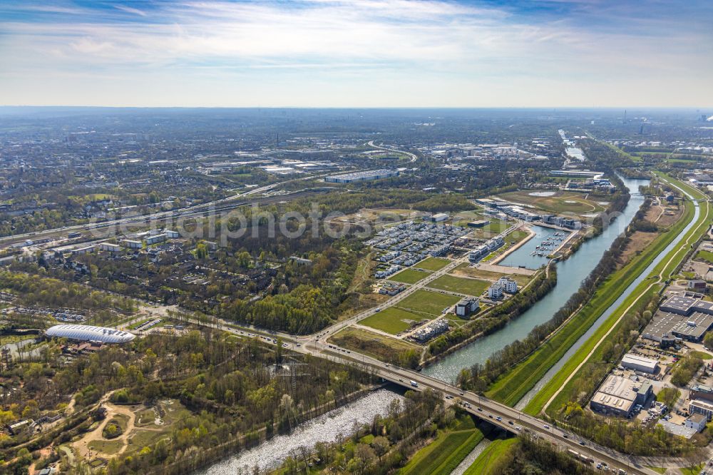 Aerial image Gelsenkirchen - Single-family residential area of settlement along the Johannes-Rau-Allee in Gelsenkirchen in the state North Rhine-Westphalia, Germany