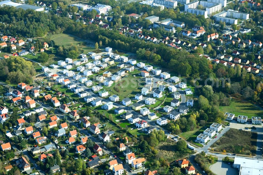 Aerial photograph Dresden - Single-family residential area of settlement Am Floessertgraben - Teichwiesenweg in the district Klotzsche in Dresden in the state Saxony, Germany