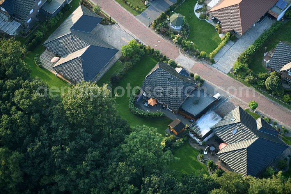 Aerial image Fredenbeck - Single-family residential area of settlement Am Muehlenweg in Fredenbeck in the state Lower Saxony