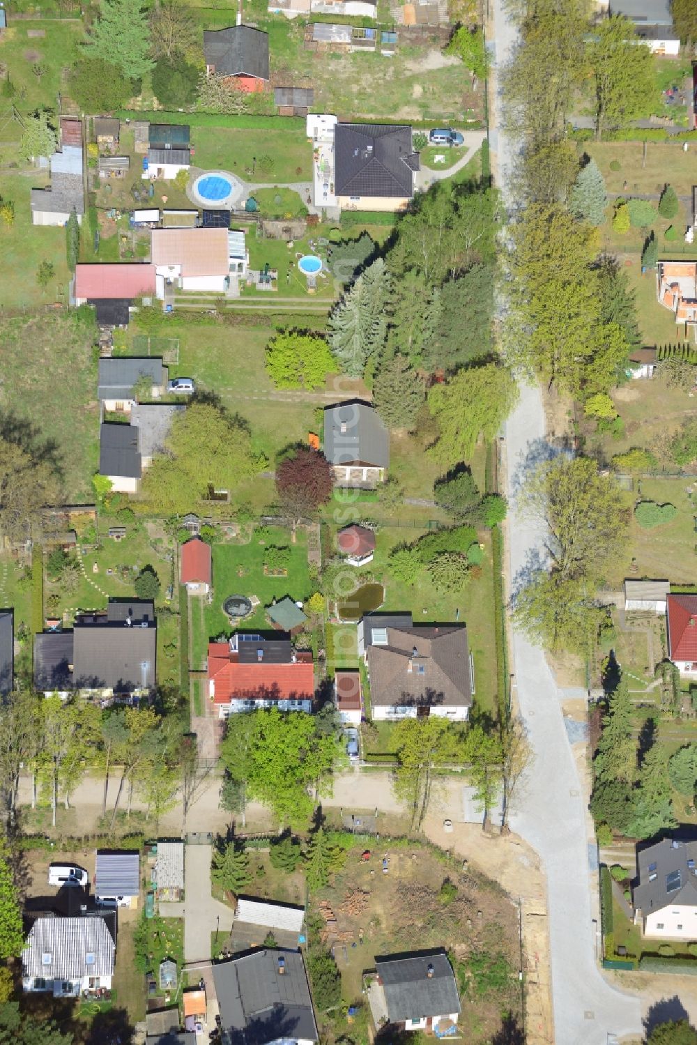 Fredersdorf-Vogelsdorf from above - Single-family residential area of settlement in Fredersdorf-Vogelsdorf in the state Brandenburg