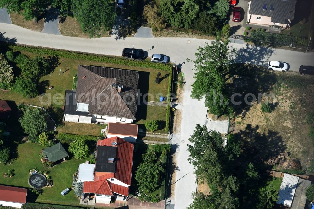 Aerial image Fredersdorf-Vogelsdorf - Single-family residential area of settlement in Fredersdorf-Vogelsdorf in the state Brandenburg