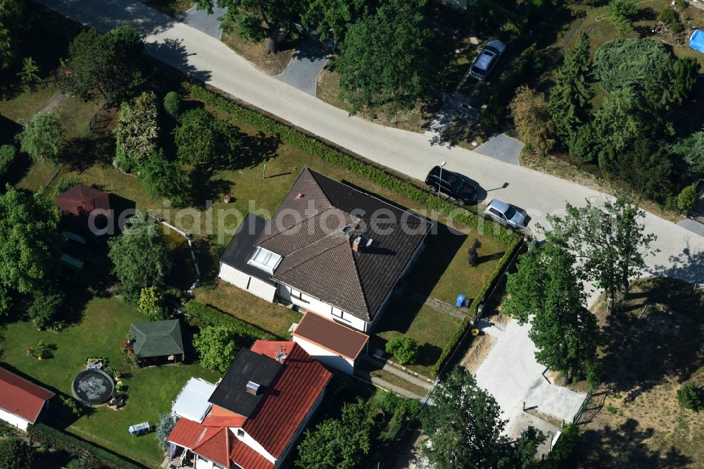 Aerial photograph Fredersdorf-Vogelsdorf - Single-family residential area of settlement in Fredersdorf-Vogelsdorf in the state Brandenburg