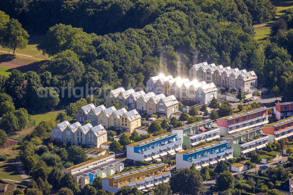 Aerial image Gelsenkirchen - Residential a residential estate Solarsiedlung Sonnenhof in Gelsenkirchen Bismarck in North Rhine-Westphalia