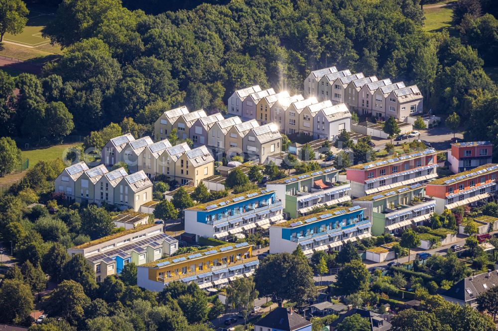 Aerial photograph Gelsenkirchen - Residential a residential estate Solarsiedlung Sonnenhof in Gelsenkirchen Bismarck in North Rhine-Westphalia