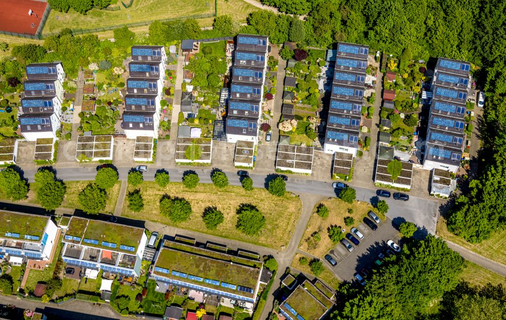 Aerial image Gelsenkirchen - Residential a residential estate Solarsiedlung Sonnenhof in Gelsenkirchen Bismarck in North Rhine-Westphalia