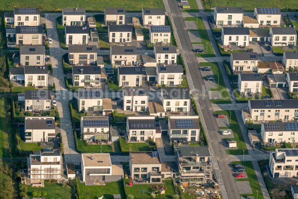 Aerial photograph Gelsenkirchen - Single-family residential area of settlement Graf Bismarck on Stadler Weg - Karl-Arnold-Weg in Gelsenkirchen in the state North Rhine-Westphalia, Germany