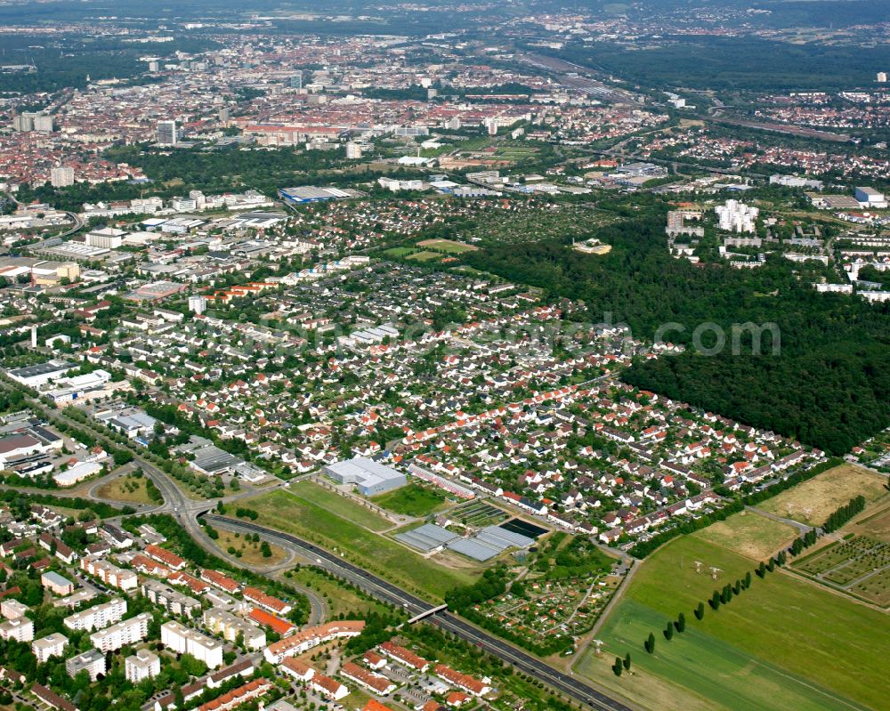 Grünwinkel from the bird's eye view: Single-family residential area of settlement in Grünwinkel in the state Baden-Wuerttemberg, Germany