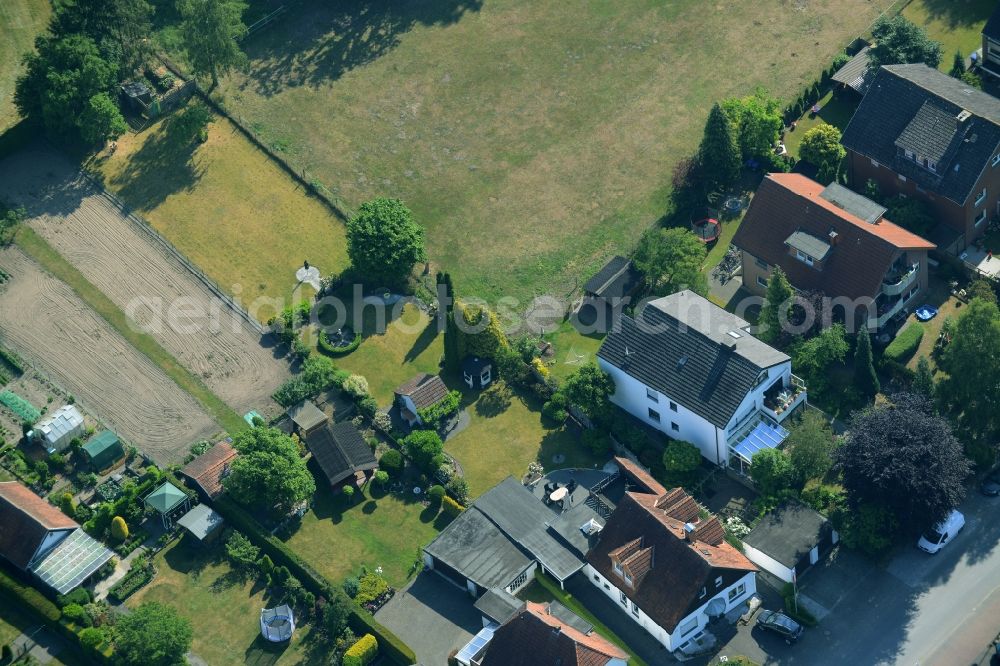 Gütersloh from the bird's eye view: Single-family residential area of settlement in Guetersloh in the state North Rhine-Westphalia