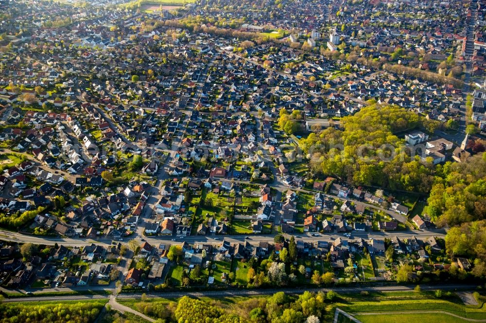 Hamm from above - Single-family residential area of settlement Hammer Strasse between Buelowstrasse and Strackstrasse im Stadtteil Bockum-Hoevel in Hamm in the state North Rhine-Westphalia