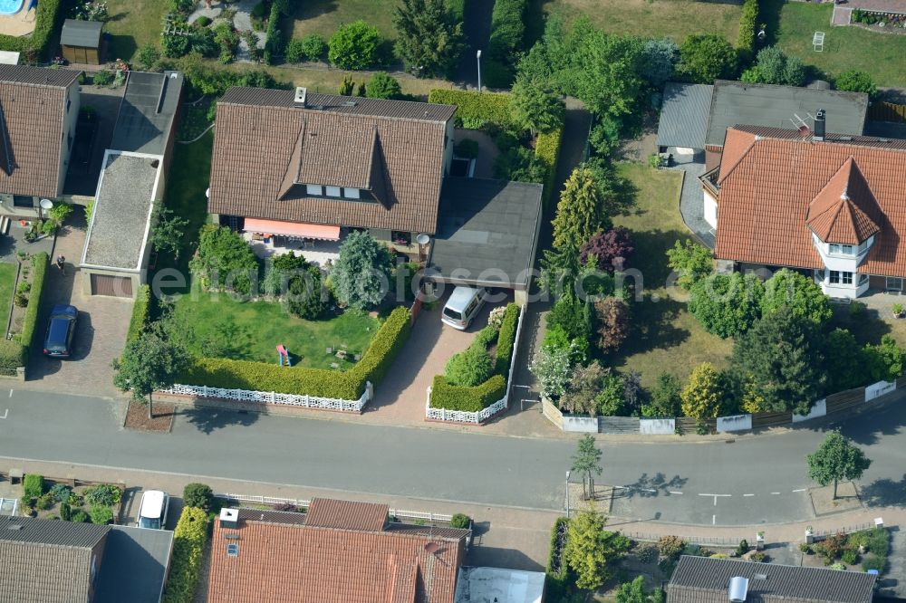 Hehlingen from above - Single-family residential area of settlement on Bruchwiesen in Hehlingen in the state Lower Saxony