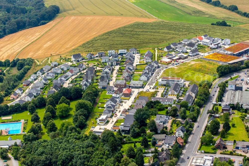 Heiligenhaus from the bird's eye view: Single-family residential area of settlement Selbeck in Heiligenhaus in the state North Rhine-Westphalia