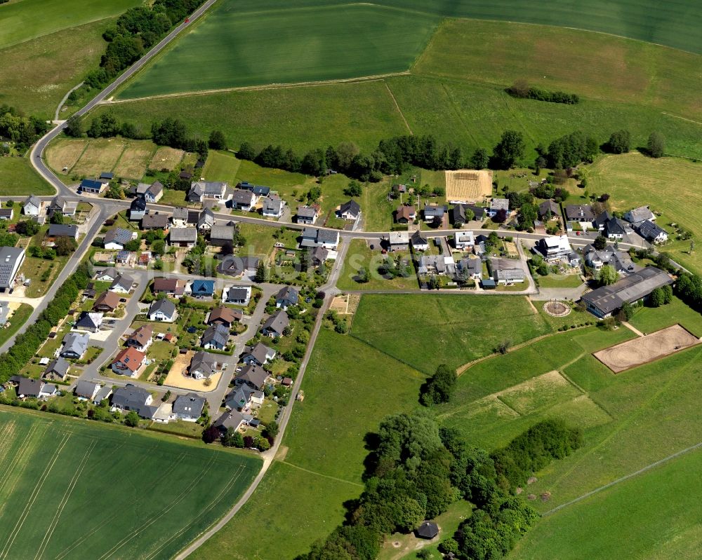 Heinzenbach from above - Single-family residential area of settlement in Heinzenbach in the state Rhineland-Palatinate