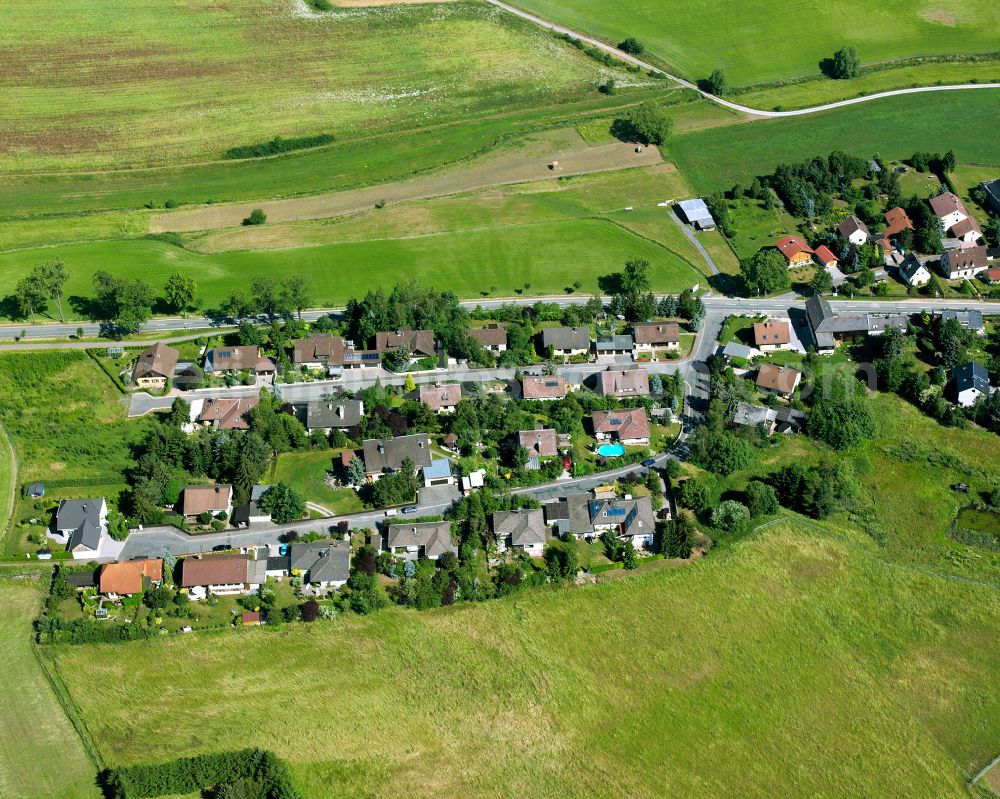 Hof from the bird's eye view: Single-family residential area of settlement on street Obere Labyrinthstrasse in the district Haidt in Hof in the state Bavaria, Germany