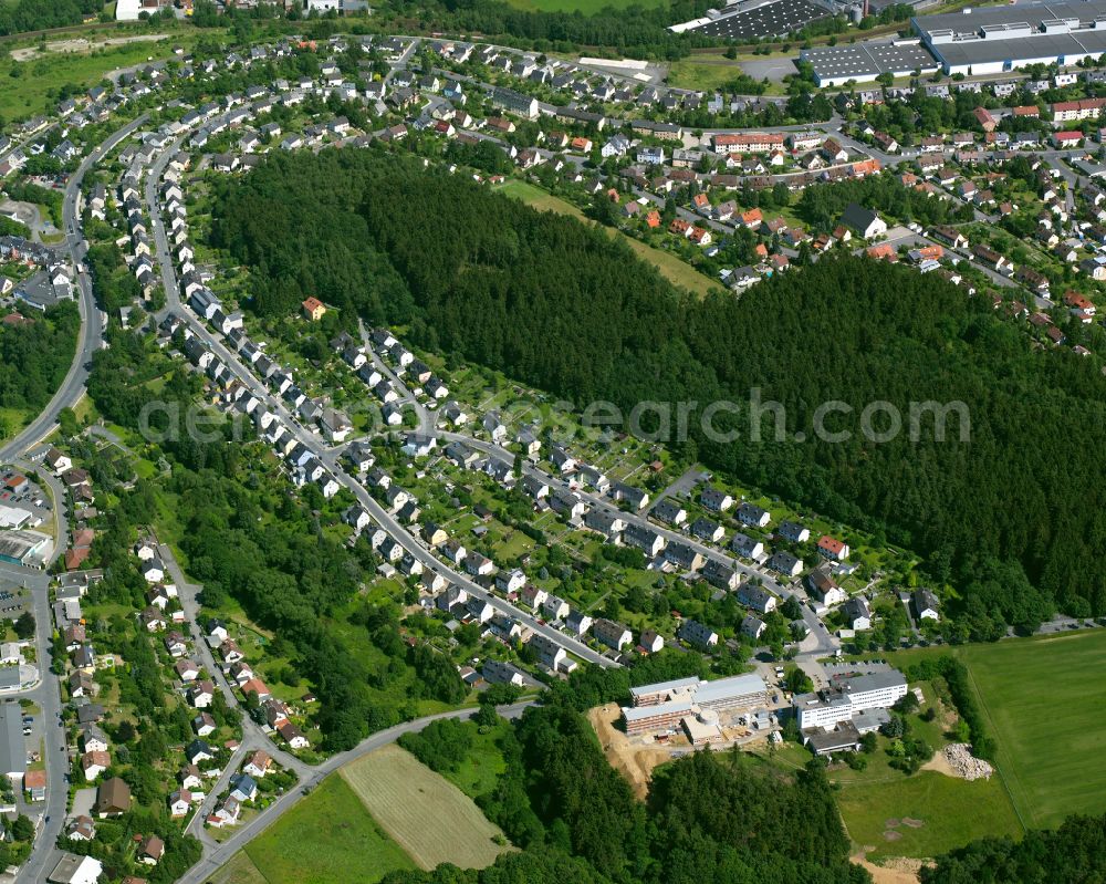 Aerial photograph Hof - Single-family residential area of settlement in Hof in the state Bavaria, Germany