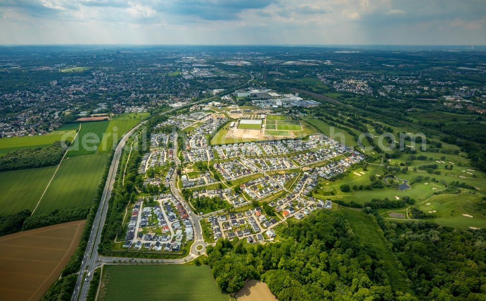 Aerial photograph Dortmund - Single-family residential area of settlement Hohenbuschei on Elisabeth-Selbert-Bogen in the district Brackel in Dortmund in the state North Rhine-Westphalia, Germany