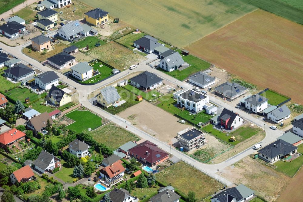 Aerial photograph Hohenwarthe - Single-family residential area of settlement in Hohenwarthe in the state Saxony-Anhalt