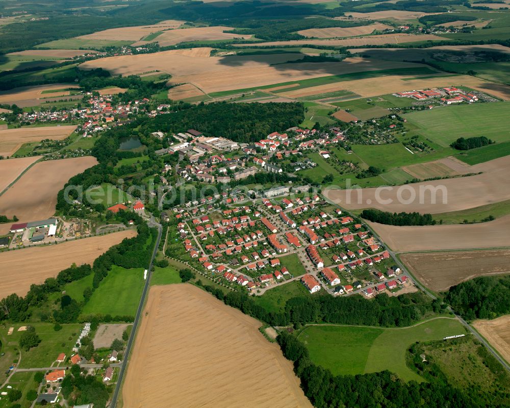 Kleinaga from above - Single-family residential area of settlement in Kleinaga in the state Thuringia, Germany