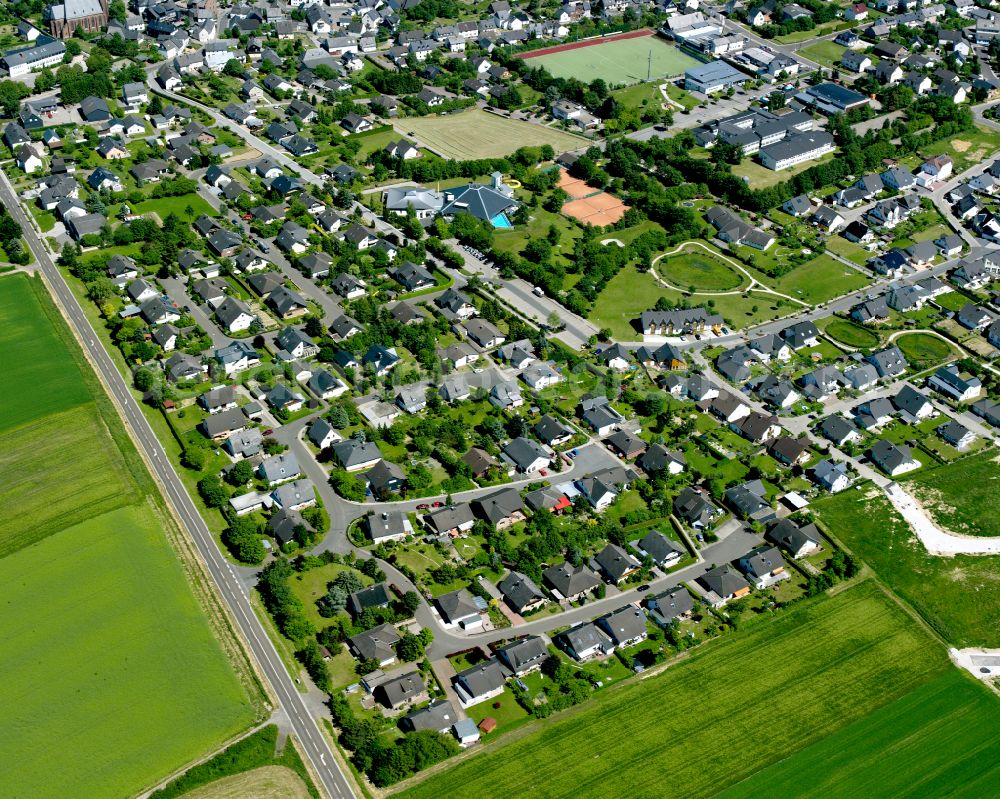 Kleinweidelbach from the bird's eye view: Single-family residential area of settlement in Kleinweidelbach in the state Rhineland-Palatinate, Germany