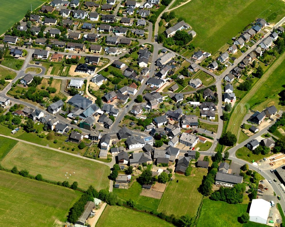 Kümbdchen from the bird's eye view: Single-family residential area of settlement in Kuembdchen in the state Rhineland-Palatinate