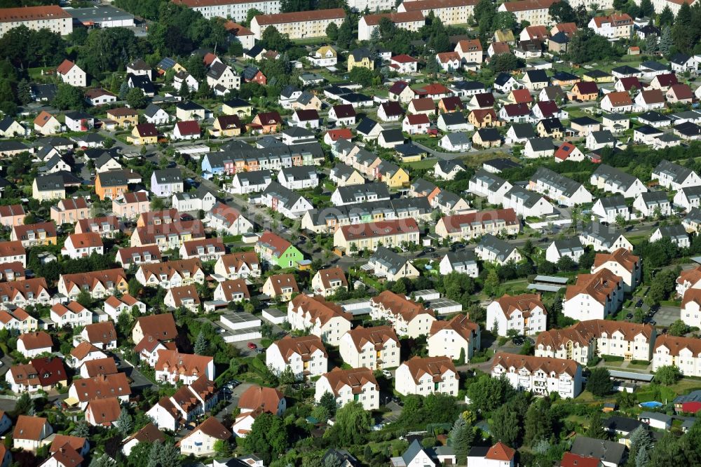 Aerial image Leipzig - Single-family residential area of settlement Jadebogen im Stadtteil Engelsdorf in Leipzig in the state Saxony