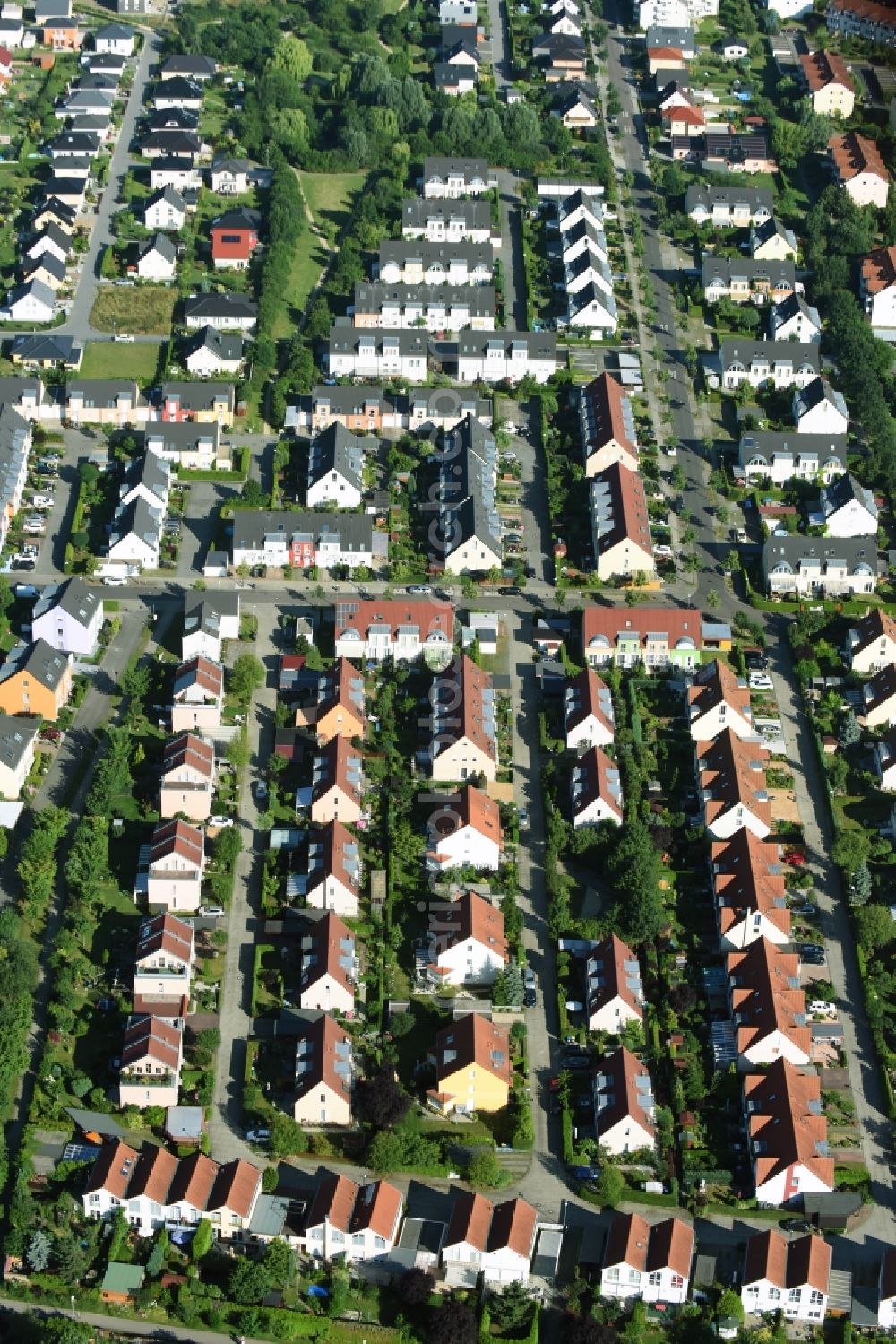 Aerial image Leipzig - Single-family residential area of settlement Jadebogen im Stadtteil Engelsdorf in Leipzig in the state Saxony