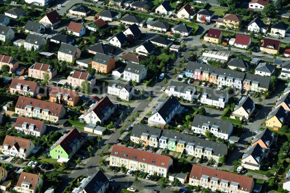 Aerial photograph Leipzig - Single-family residential area of settlement Jadebogen im Stadtteil Engelsdorf in Leipzig in the state Saxony