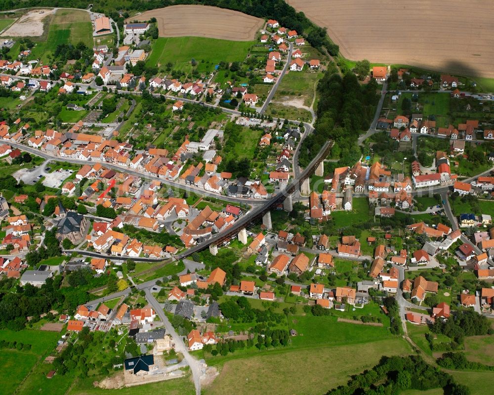 Lengenfeld unterm Stein from the bird's eye view: Single-family residential area of settlement in Lengenfeld unterm Stein in the state Thuringia, Germany