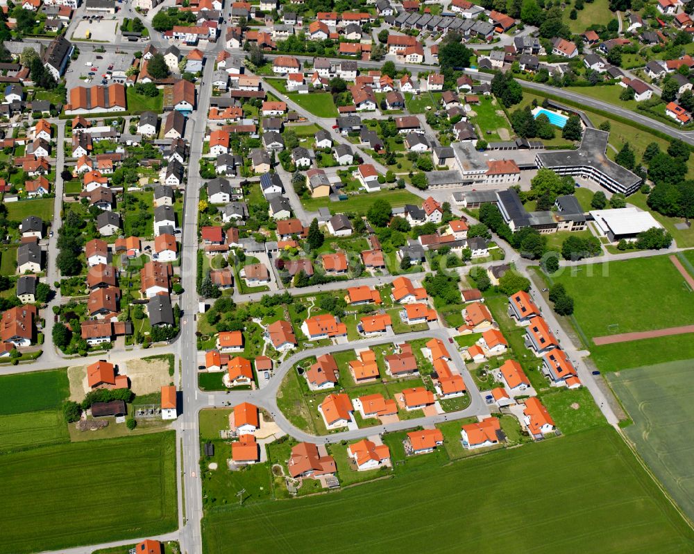 Marktl from above - Single-family residential area of settlement on street Fruehlingstrasse in Marktl in the state Bavaria, Germany