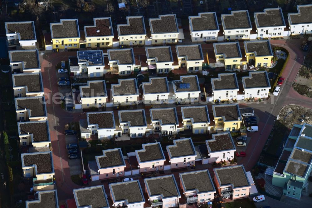 Halle (Saale) from the bird's eye view: Single-family residential area of settlement Max-Maercker-Strasse - Carl-Wentzel-Strasse in Halle (Saale) in the state Saxony-Anhalt, Germany