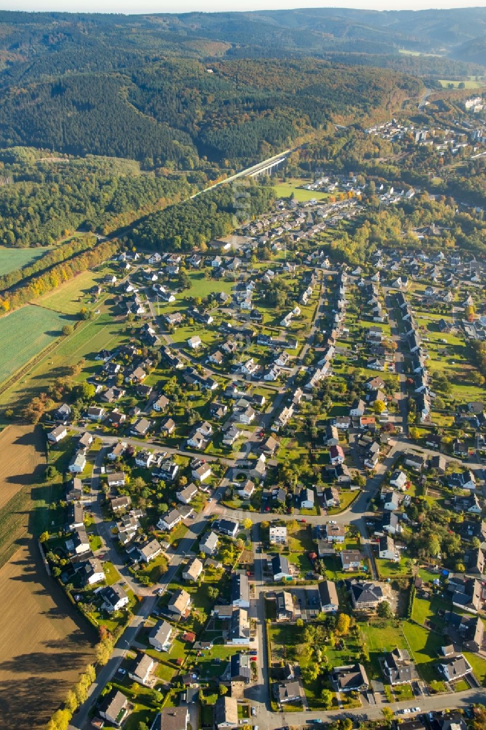 Aerial photograph Meschede - Single-family residential area of settlement in Meschede in the state North Rhine-Westphalia