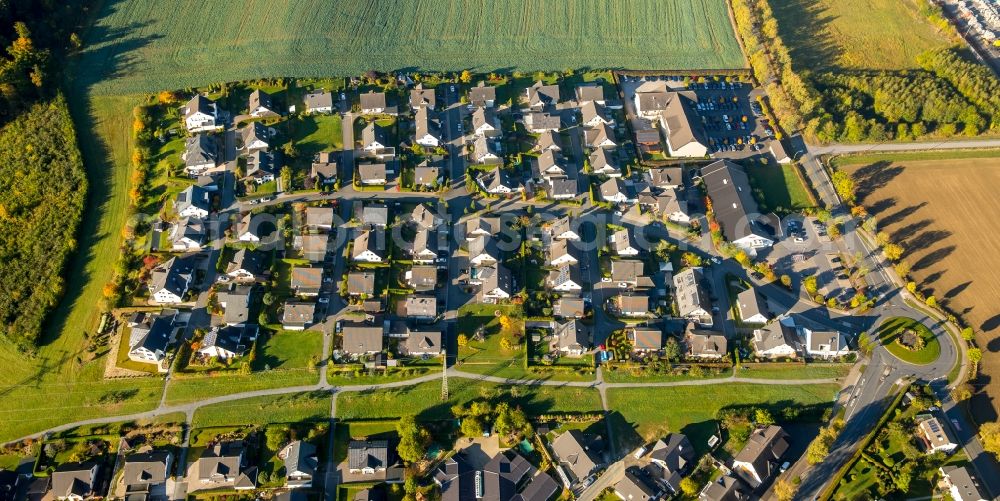 Meschede from above - Single-family residential area of settlement in Meschede in the state North Rhine-Westphalia