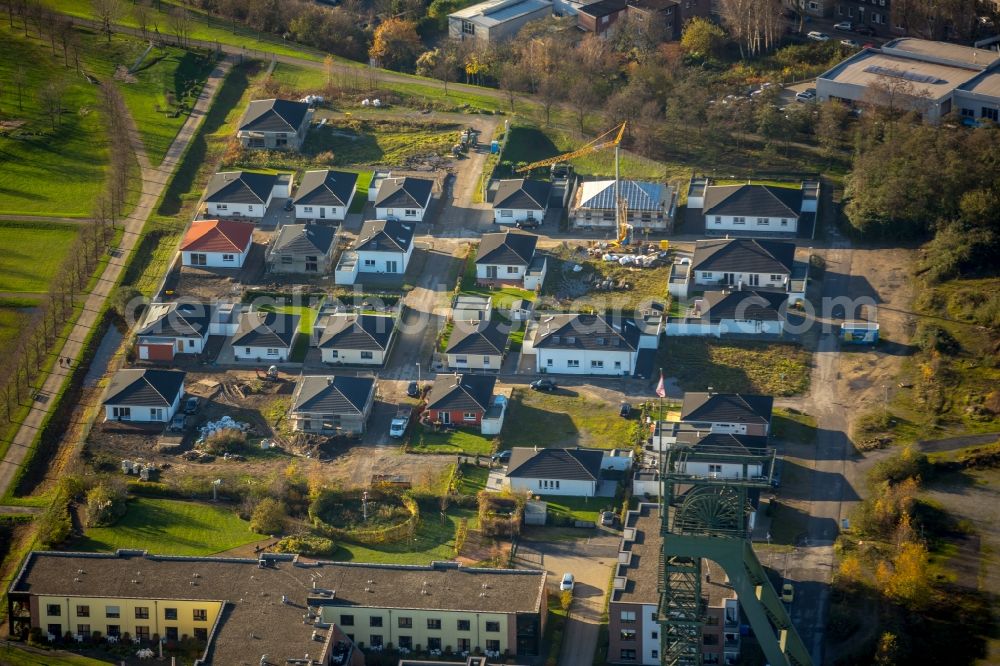 Oberhausen from above - Single-family residential area on site of the former mining area Zeche Osterfeld in Oberhausen in the state of North Rhine-Westphalia