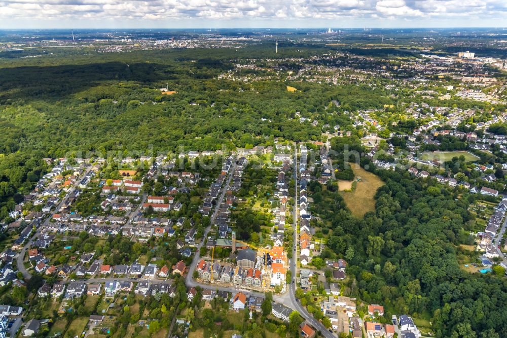 Aerial image Mülheim an der Ruhr - Single-family residential area of settlement in Muelheim on the Ruhr at Ruhrgebiet in the state North Rhine-Westphalia, Germany