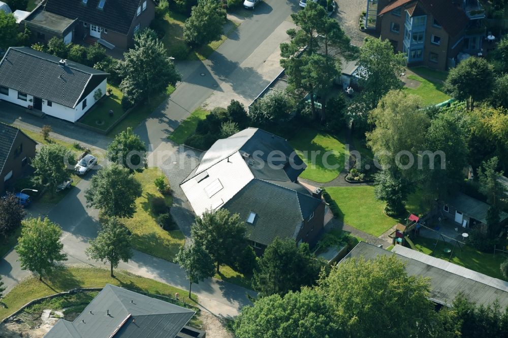 Munster from above - Single-family residential area of settlement An der Raubkammer in Munster in the state Lower Saxony