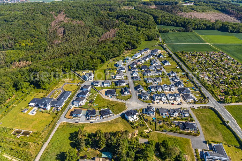Neheim from the bird's eye view: Single-family residential area of settlement in Neheim at Sauerland in the state North Rhine-Westphalia, Germany