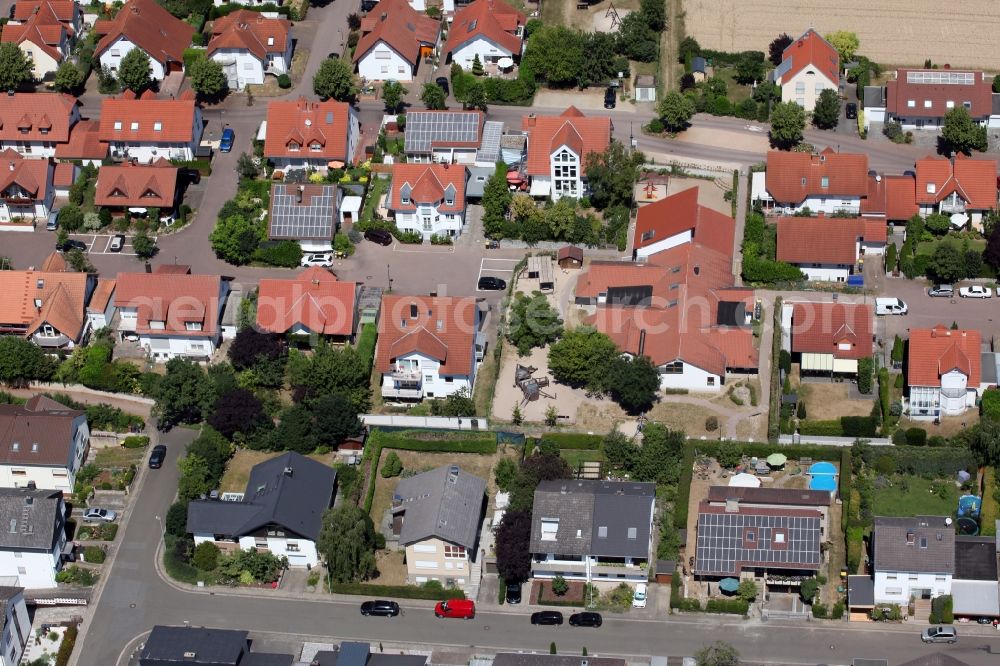 Ober-Olm from above - Single-family residential area of settlement in Ober-Olm in the state Rhineland-Palatinate, Germany