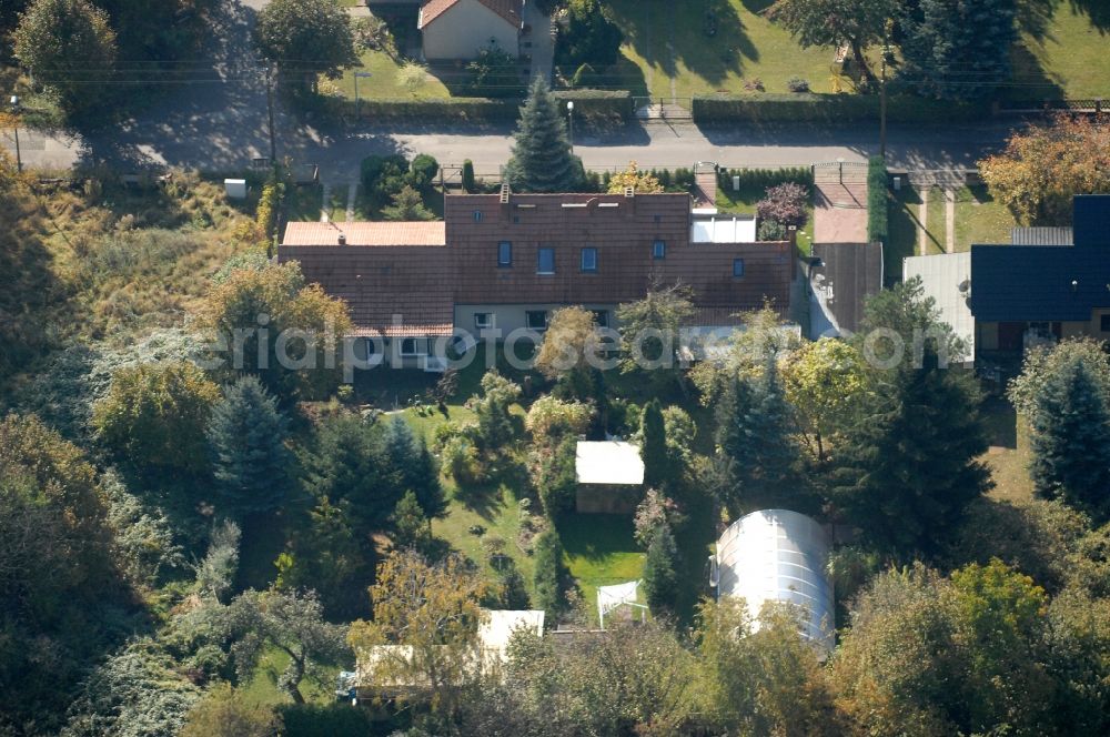 Aerial photograph Berlin - Single-family residential area of settlement on Siedlungsring, Bucher Chaussee, Erekweg, Swantewitstrasse, Zum Kappgraben, Lanzelotstrasse in the district Karow in Berlin, Germany