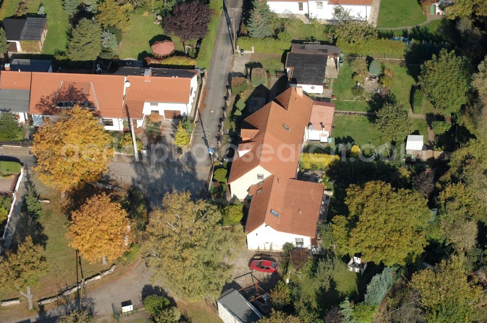 Berlin from above - Single-family residential area of settlement on Siedlungsring, Bucher Chaussee, Erekweg, Swantewitstrasse, Zum Kappgraben, Lanzelotstrasse in the district Karow in Berlin, Germany