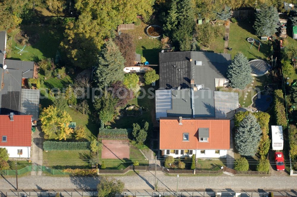 Aerial photograph Berlin - Single-family residential area of settlement on Siedlungsring, Bucher Chaussee, Erekweg, Swantewitstrasse, Zum Kappgraben, Lanzelotstrasse in the district Karow in Berlin, Germany