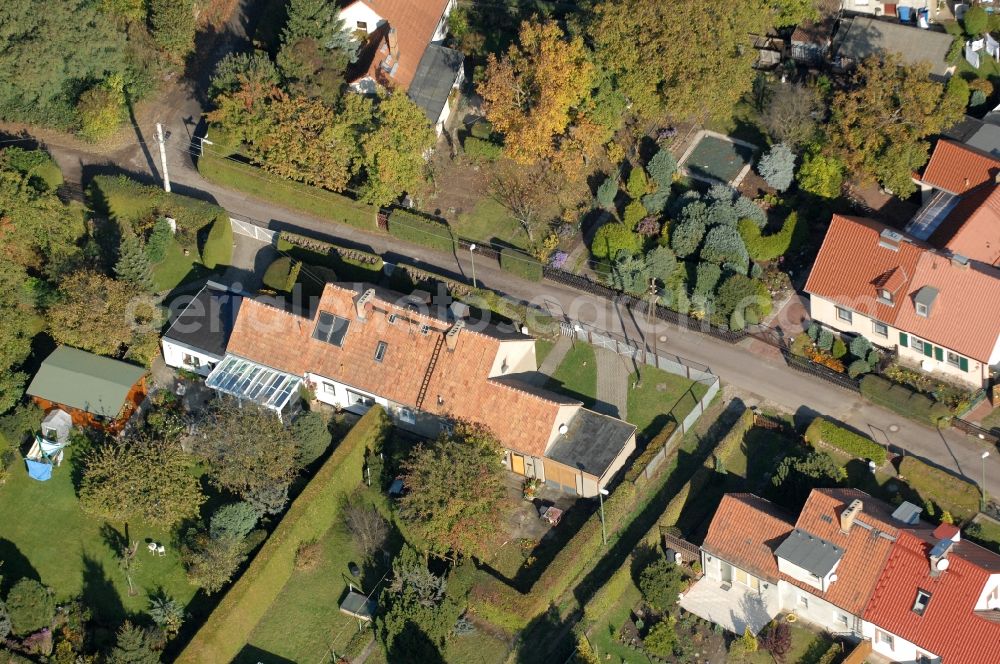 Aerial image Berlin - Single-family residential area of settlement on Siedlungsring, Bucher Chaussee, Erekweg, Swantewitstrasse, Zum Kappgraben, Lanzelotstrasse in the district Karow in Berlin, Germany