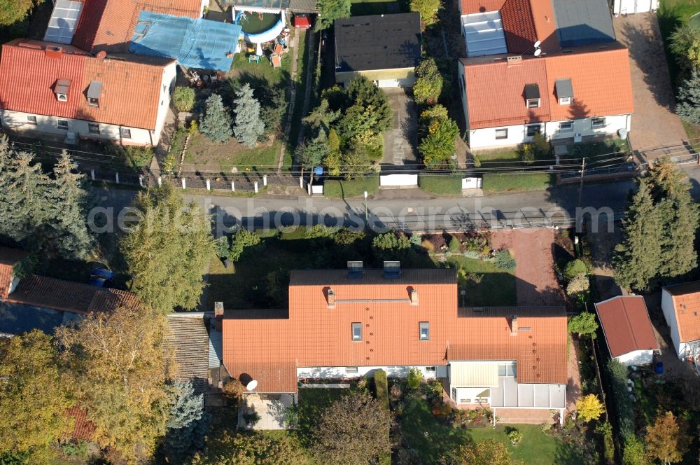 Aerial image Berlin - Single-family residential area of settlement on Siedlungsring, Bucher Chaussee, Erekweg, Swantewitstrasse, Zum Kappgraben, Lanzelotstrasse in the district Karow in Berlin, Germany